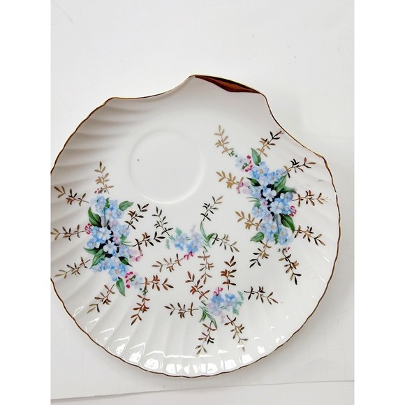 4 Vintage Royal Crown Snack Plates Shell Gold Floral Japan 8" Serving Plates - Picture 3 of 5